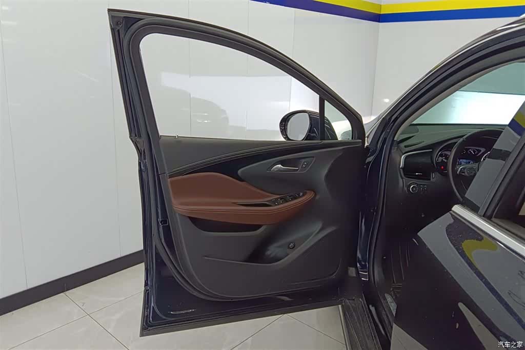 Buick Envision Plus, 2021 7