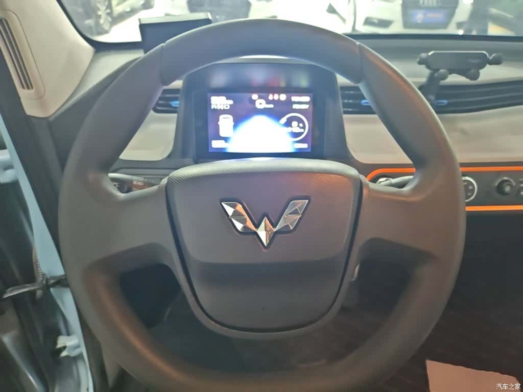 Wuling MINIEV, 2020 11