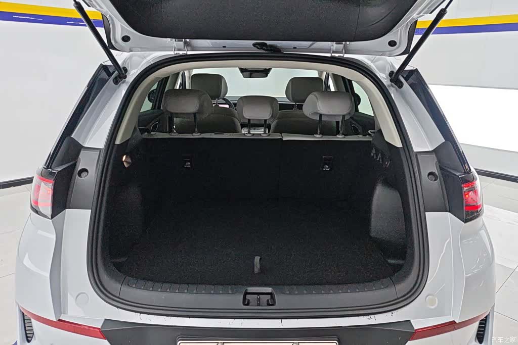 BYD HiAce, 2025 4