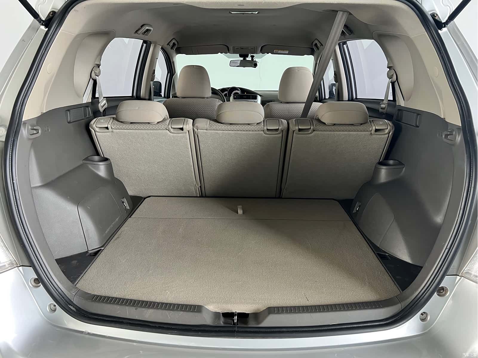 Toyota 180E, 2014 8