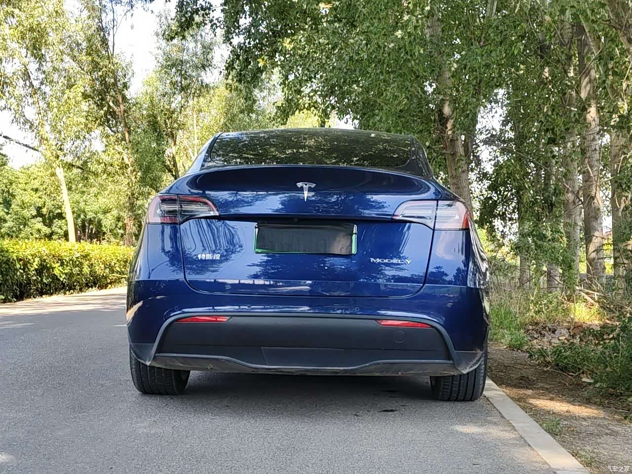 Tesla Model Y, 2022 19