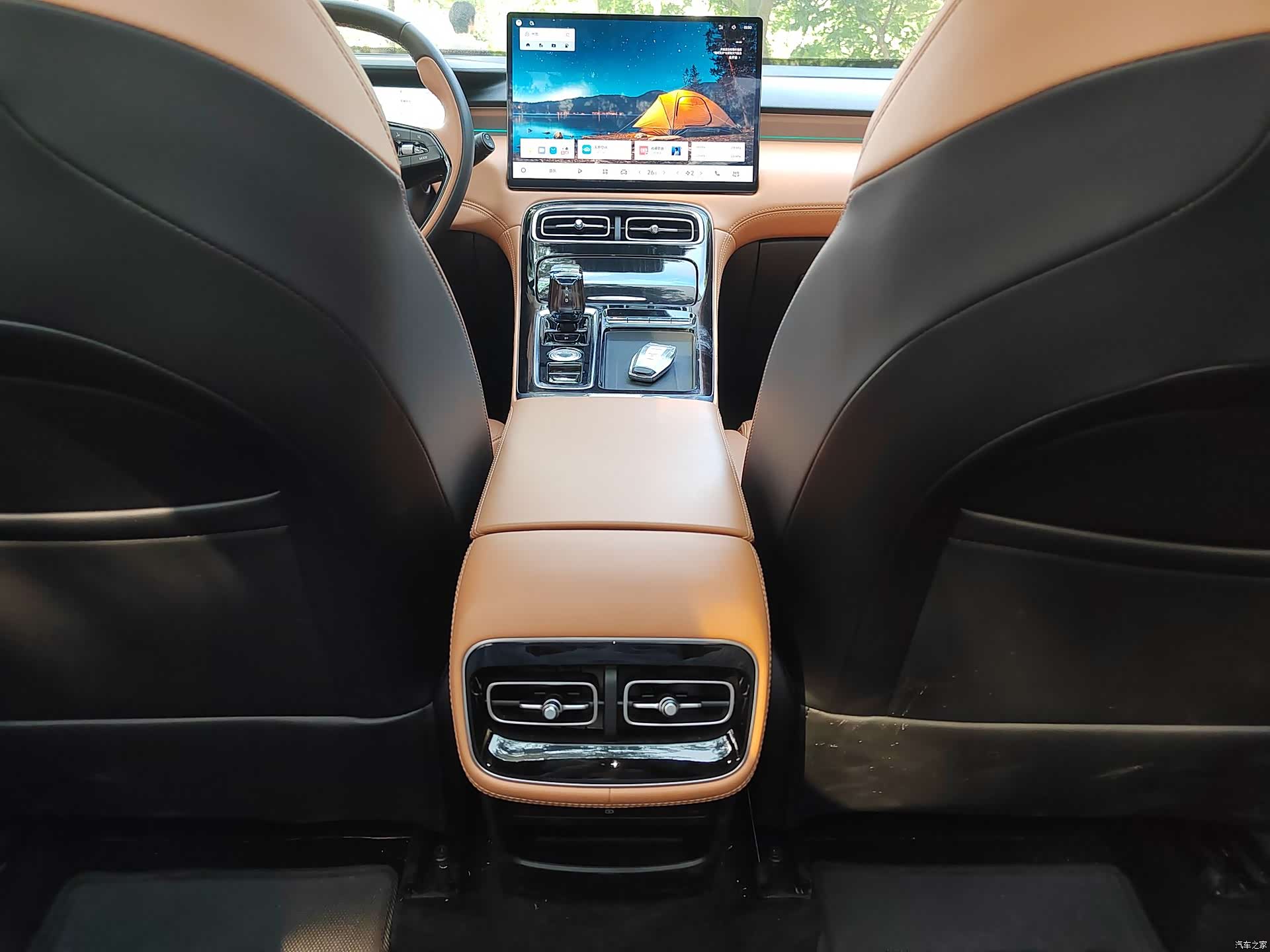 Geely Boyue, 2025 14