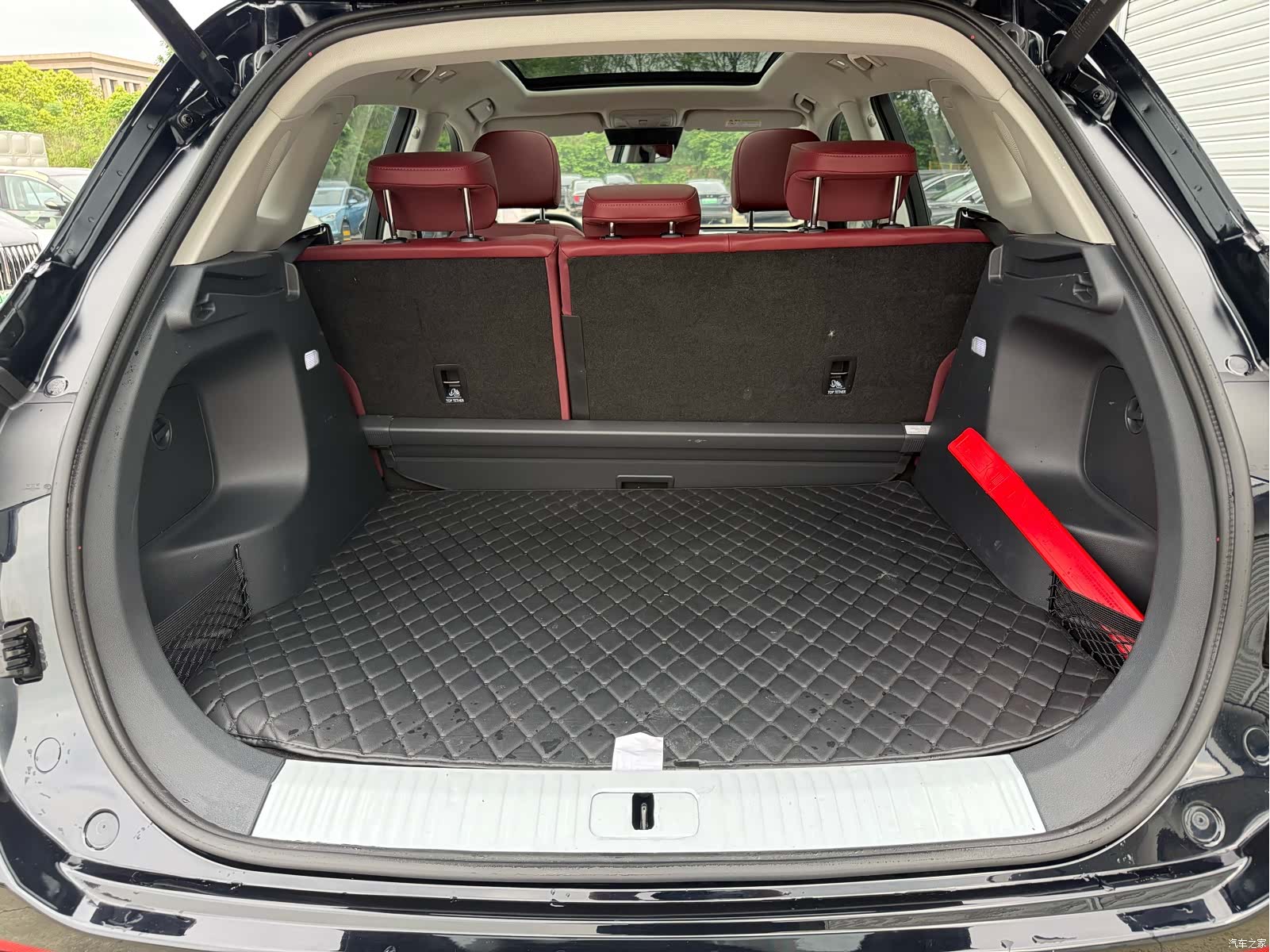 Hongqi HS5, 2025 15