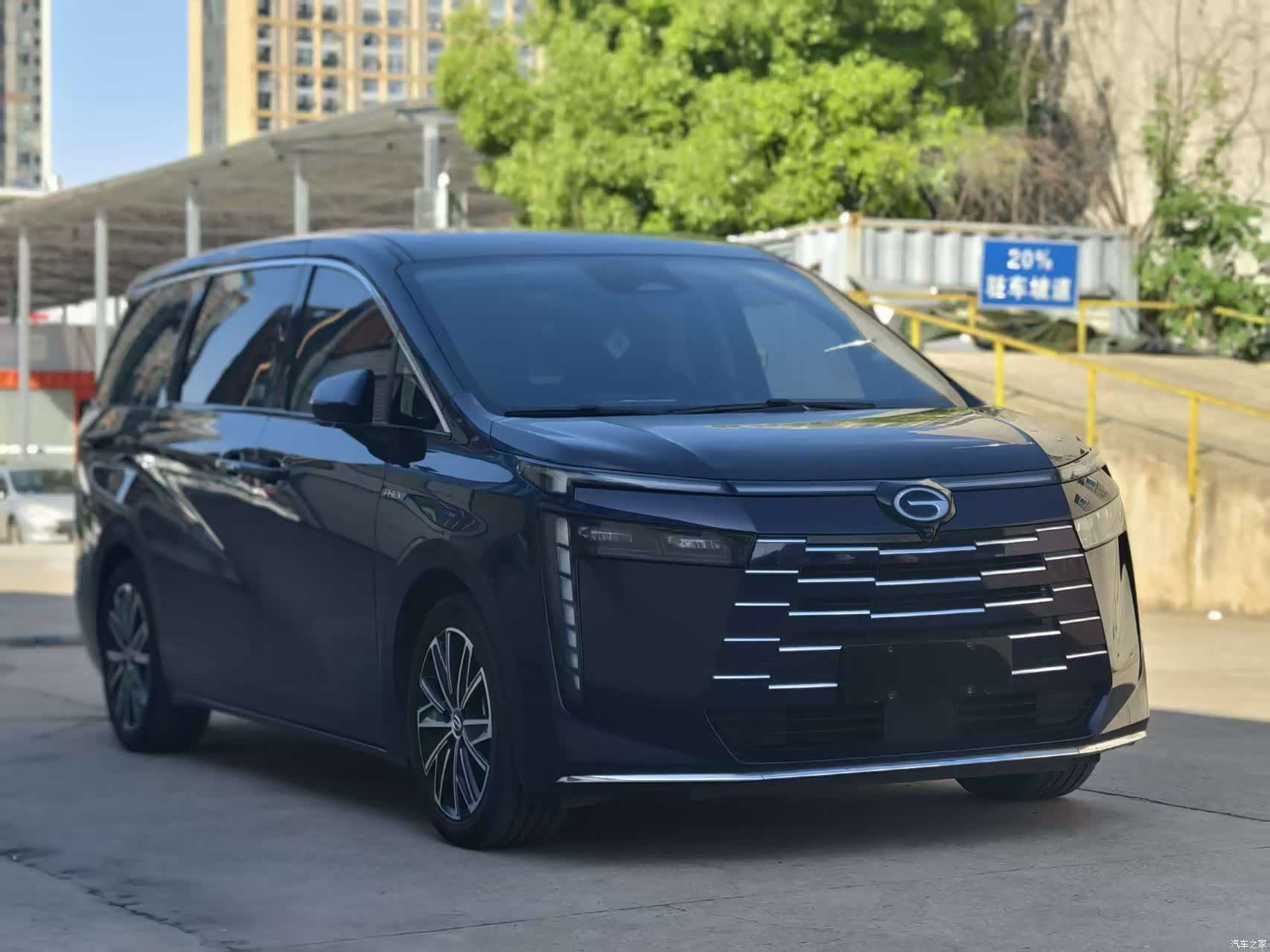 Trumpchi E8, 2024 3