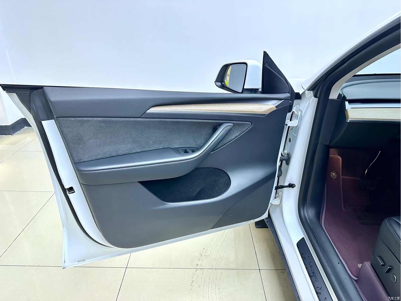 Tesla Model Y, 2022 16