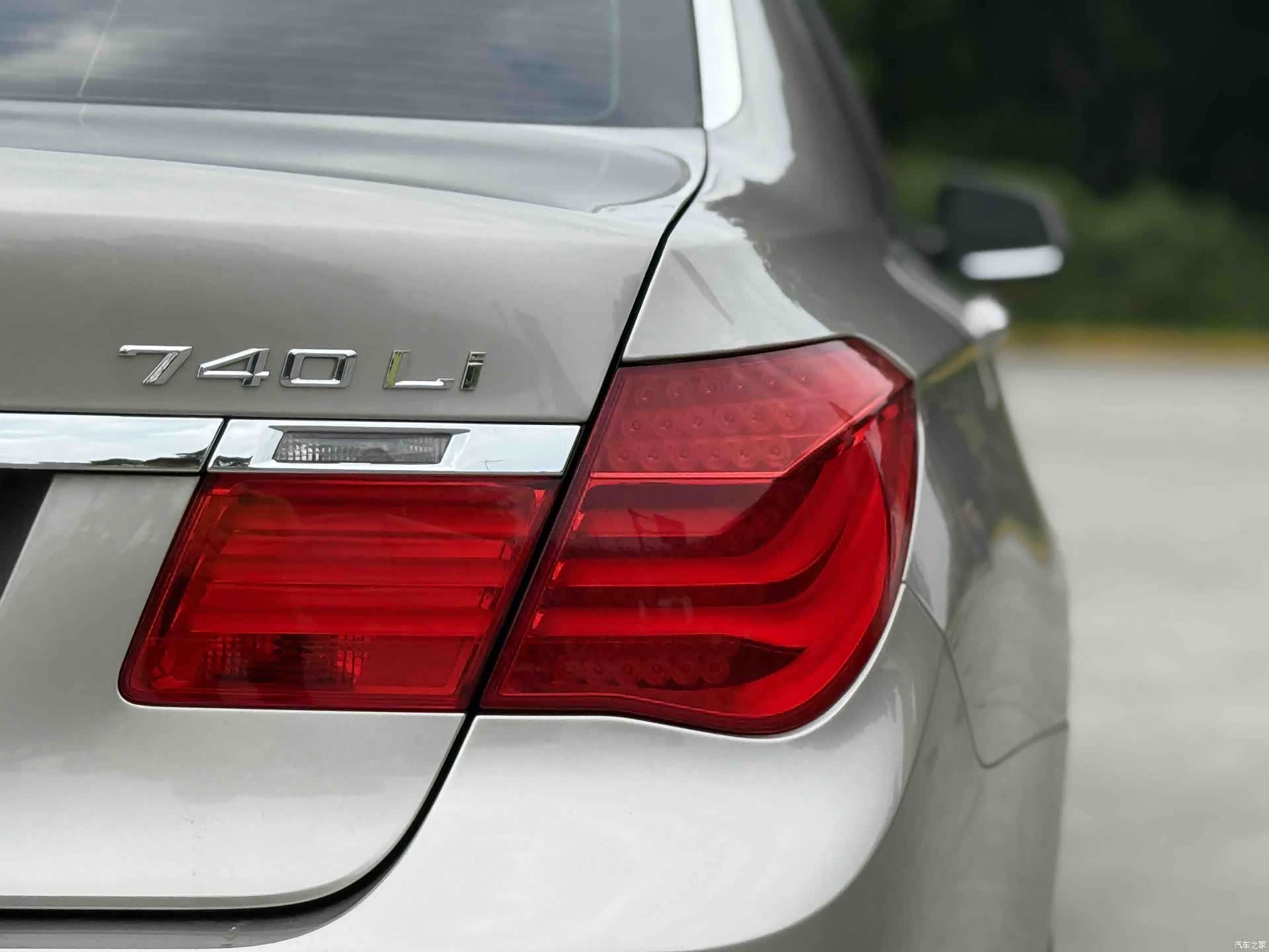 BMW 7 Series, 2011 4