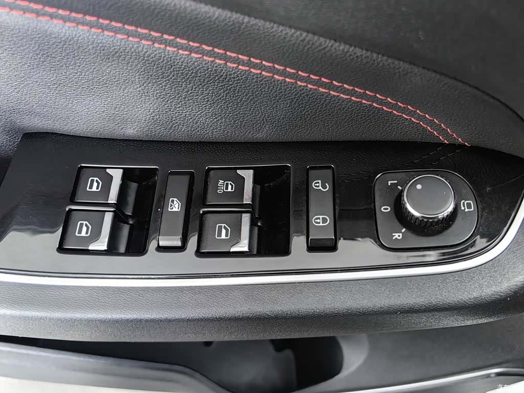 BAIC V, 2019 9