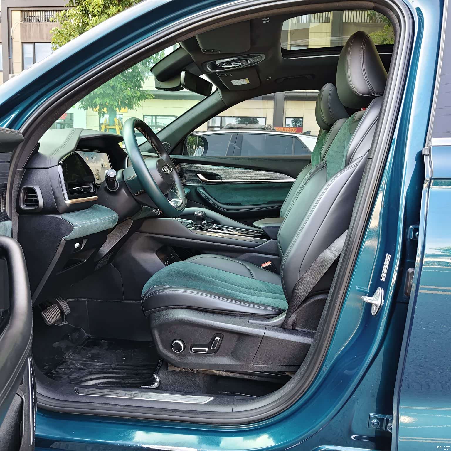Geely Xingyue L, 2022 7
