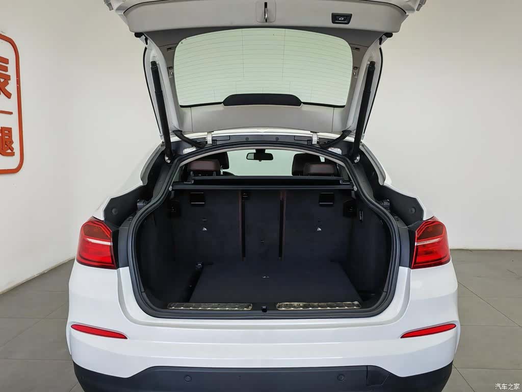 BMW X4, 2015 16
