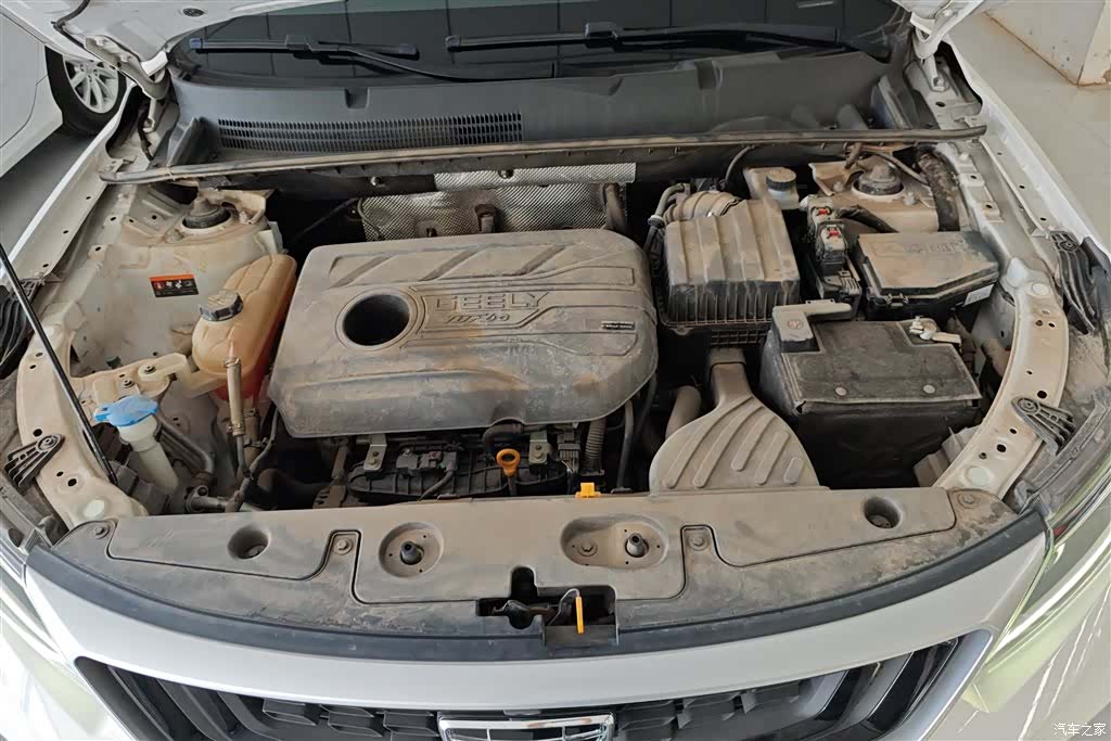 Geely X6, 2021 10