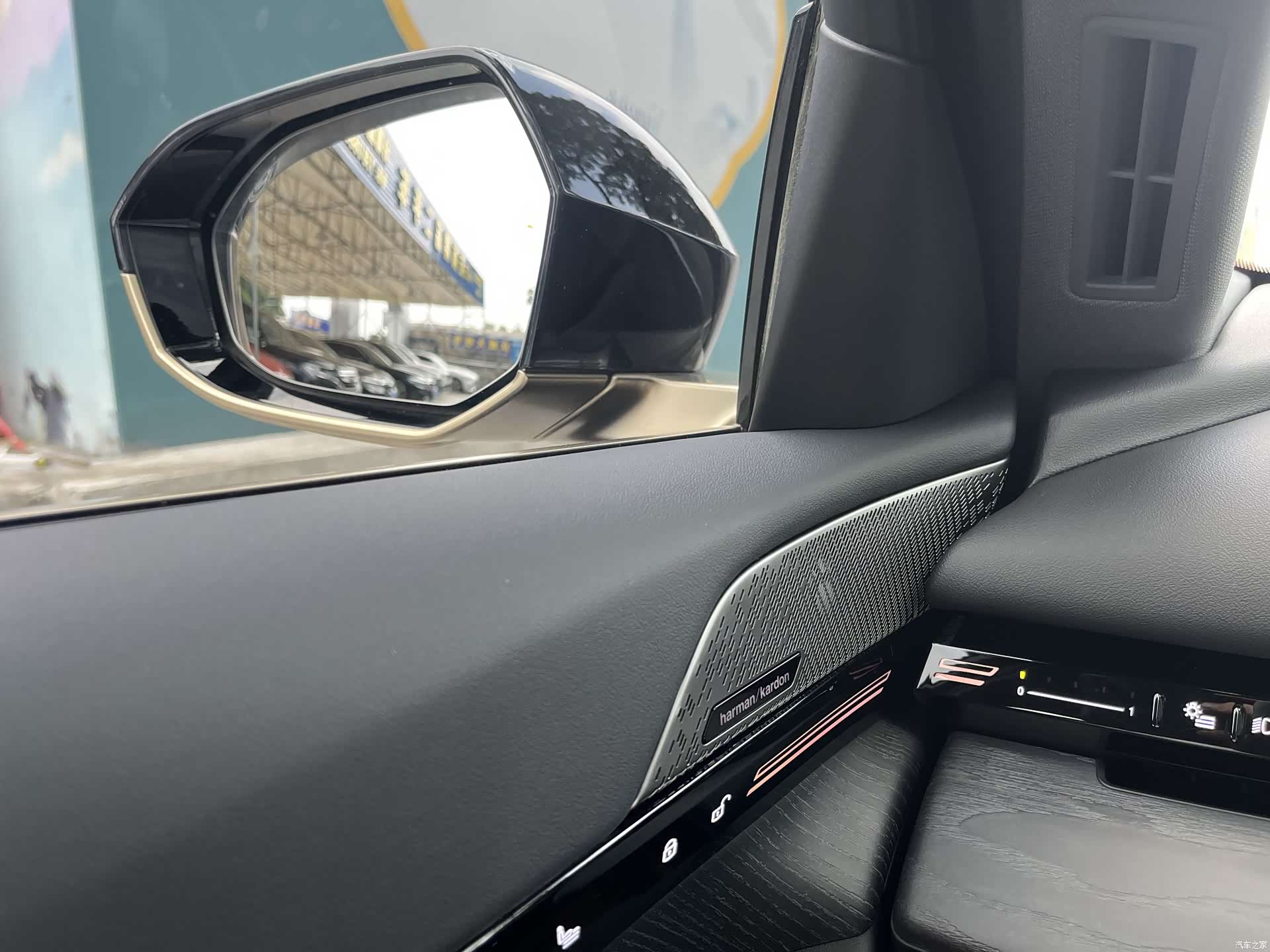 BMW 5 Series, 2025 17