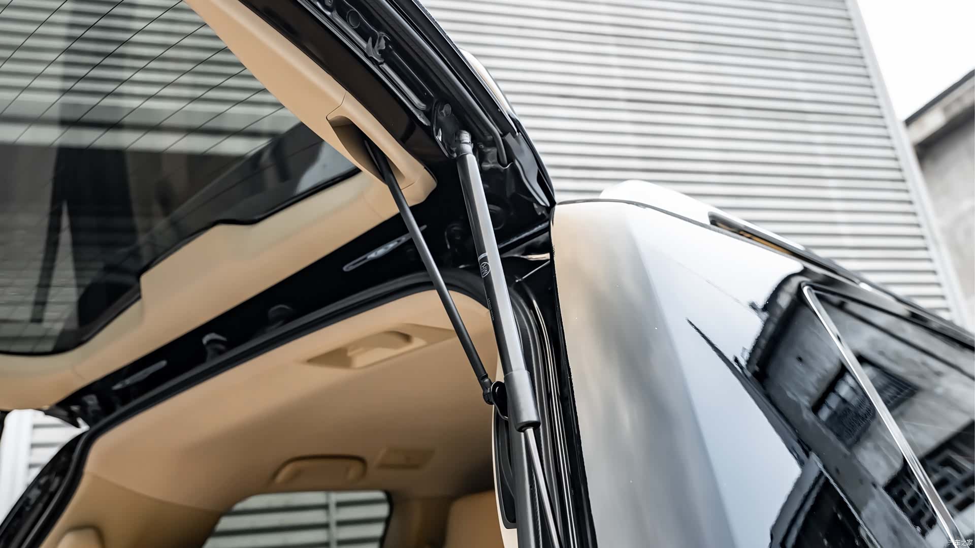 Toyota Land Cruiser, 2019 16