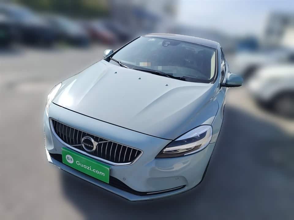 Volvo V40