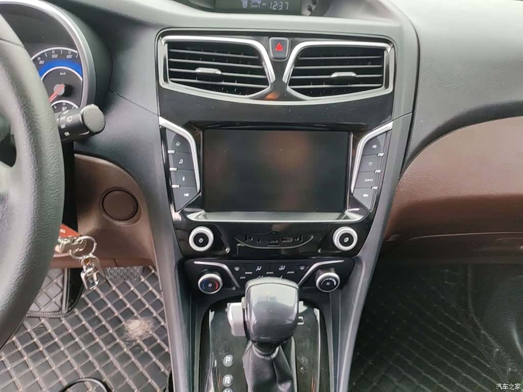 Haima MPV, 2019 13