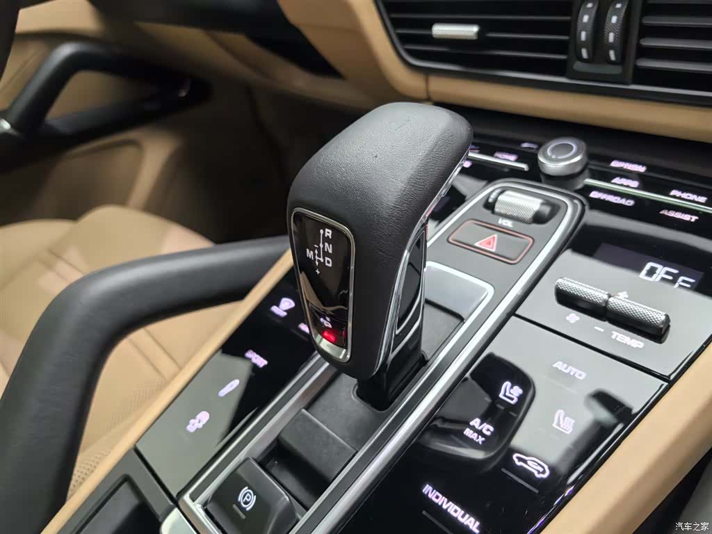 Porsche Cayenne, 2022 12