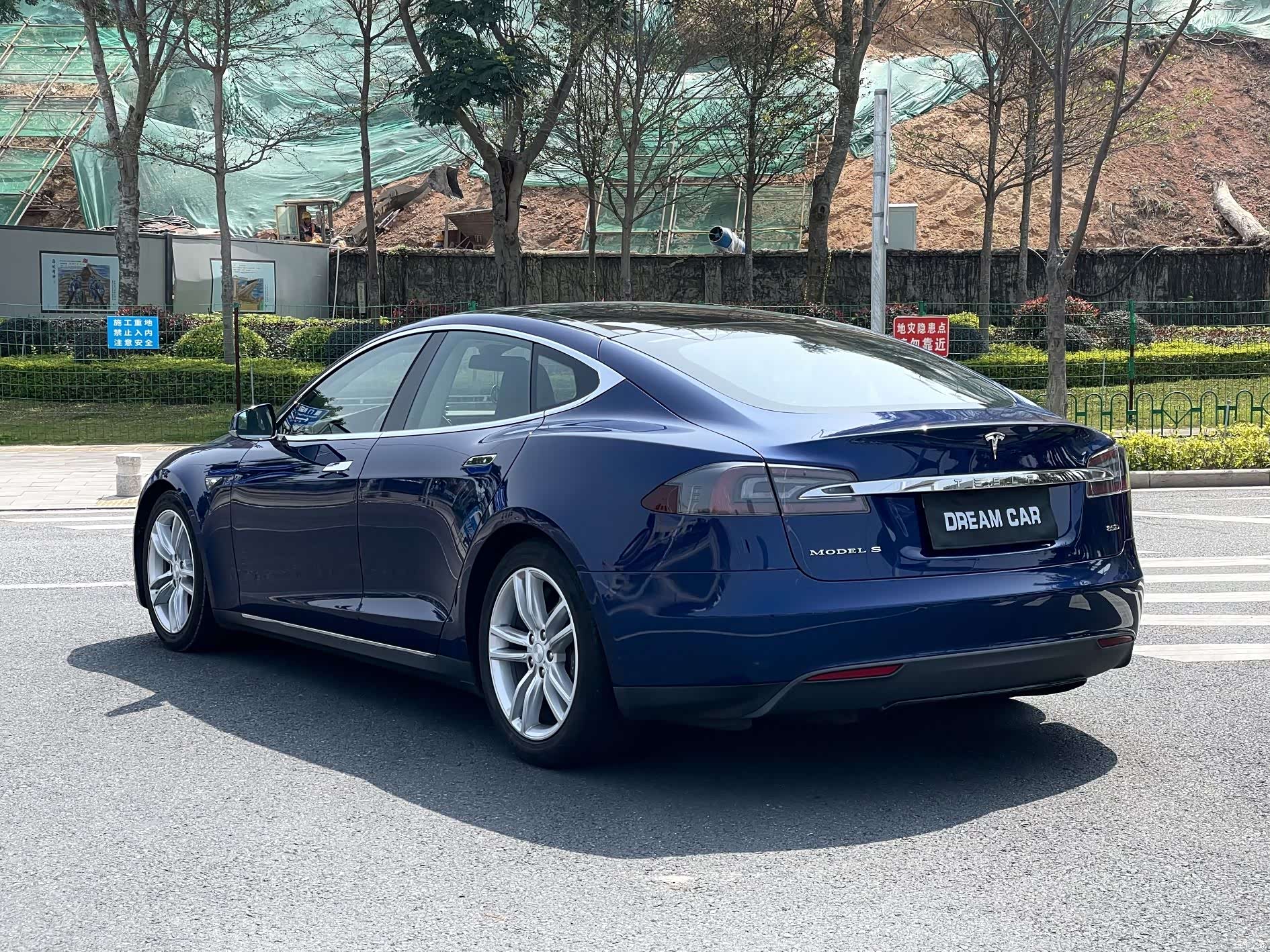 Tesla Model S, 2016 7