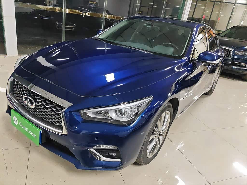 Infiniti Q50L