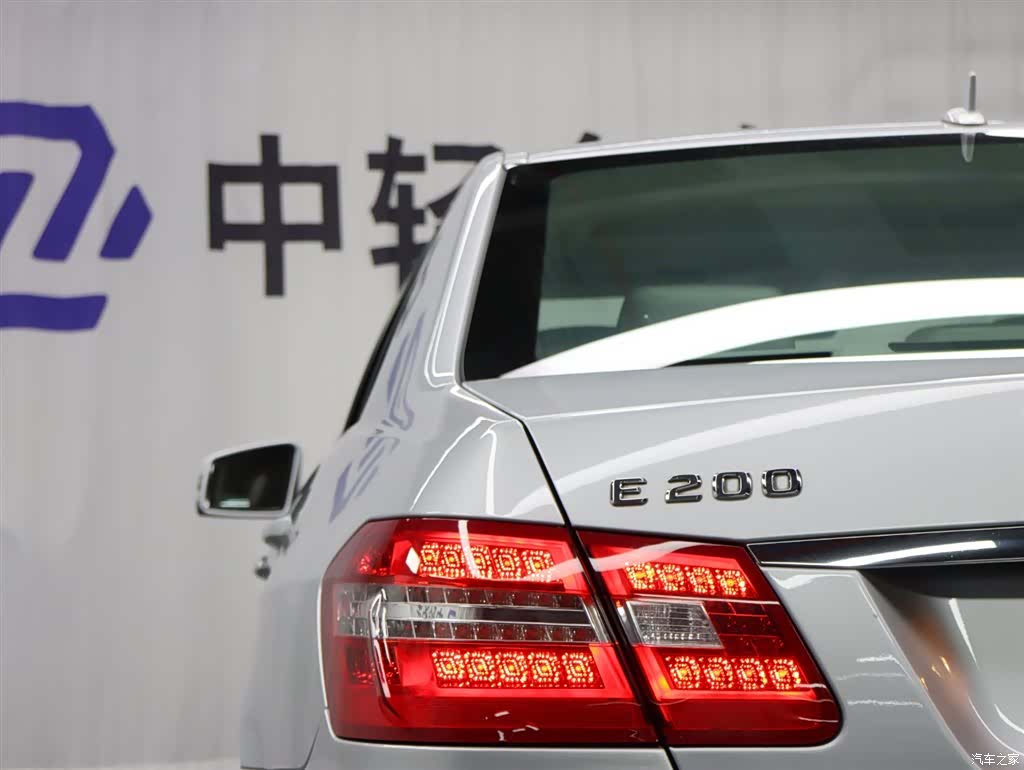 Mercedes-Benz E-Class, 2010 24