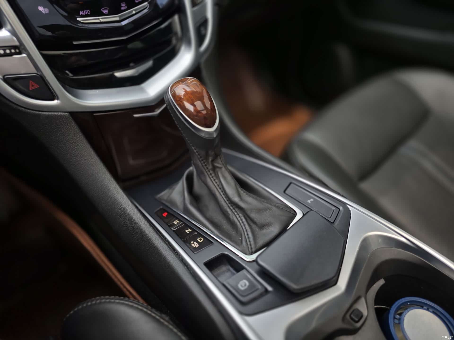 Cadillac SRX, 2016 12