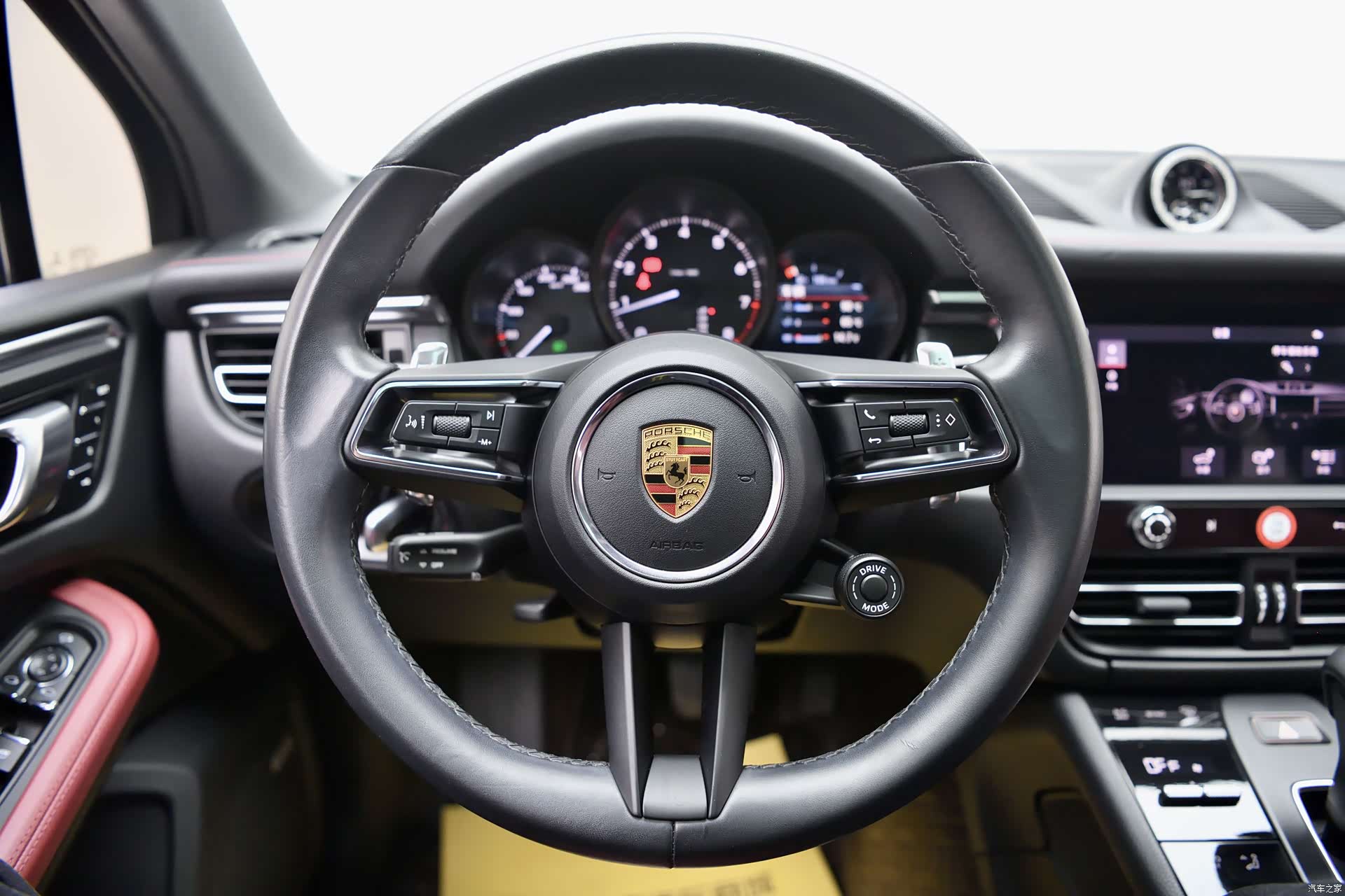 Porsche Macan, 2023 6