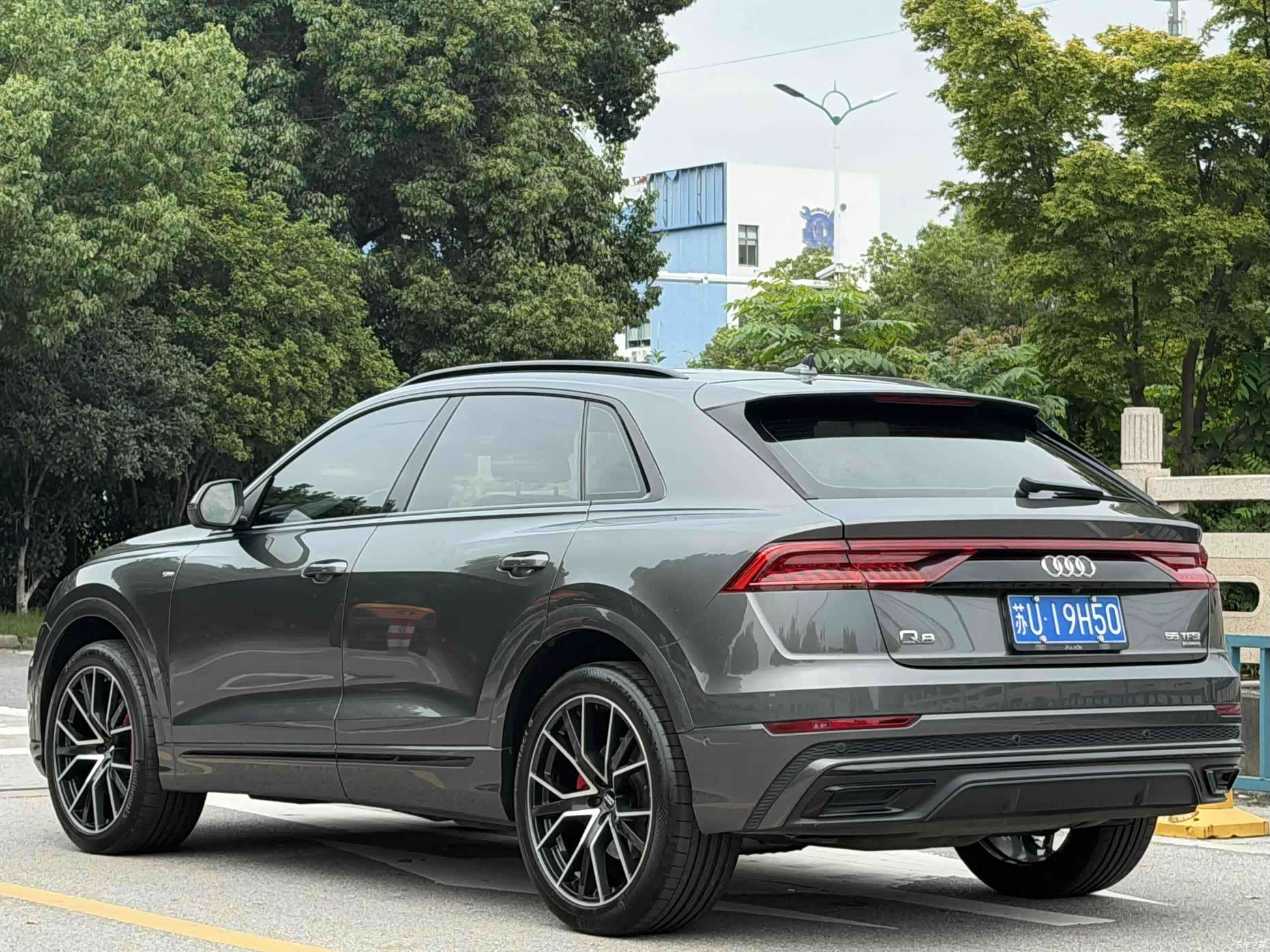Audi Q8, 2020 4