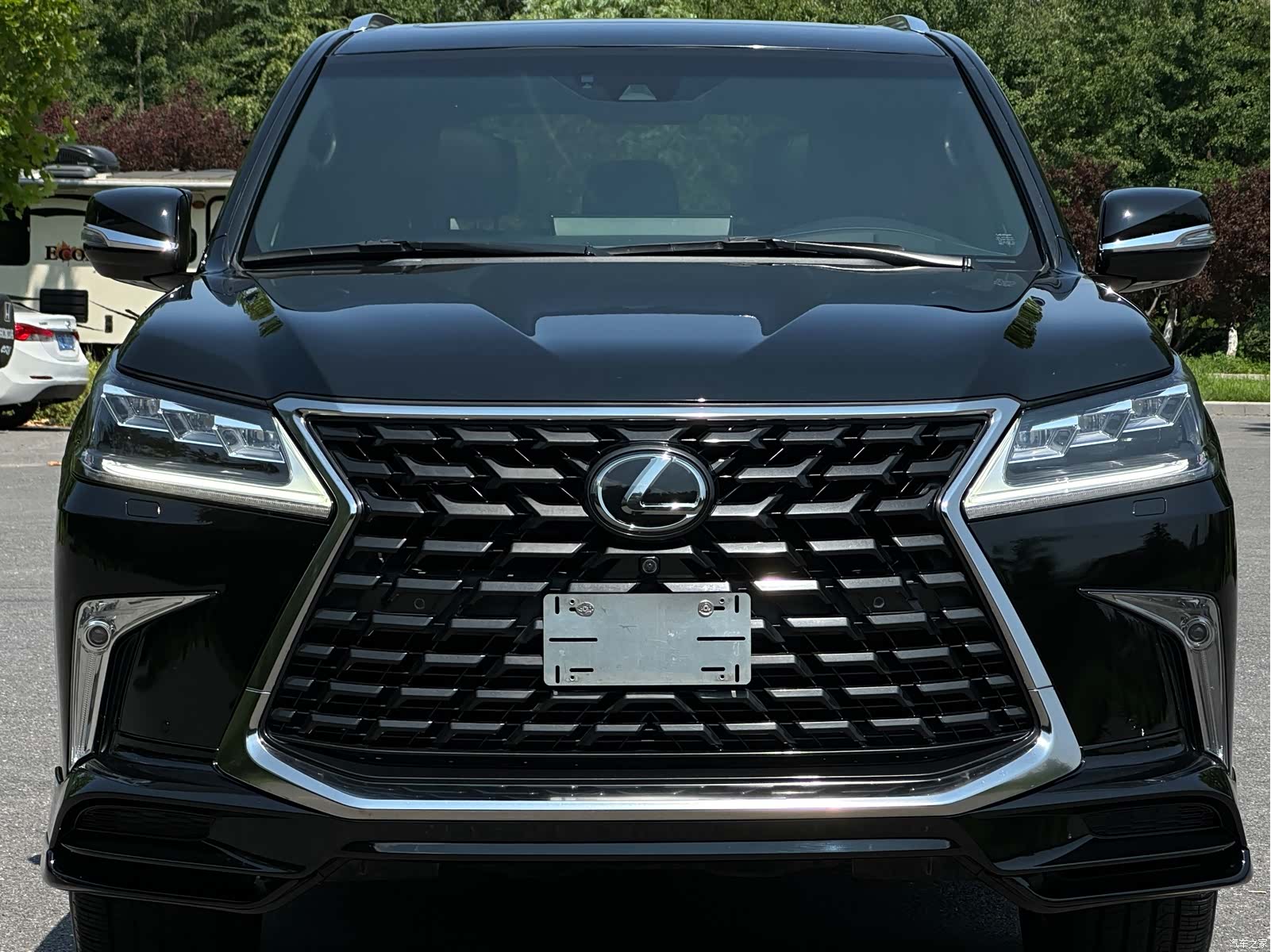 Lexus LX, 2022 2