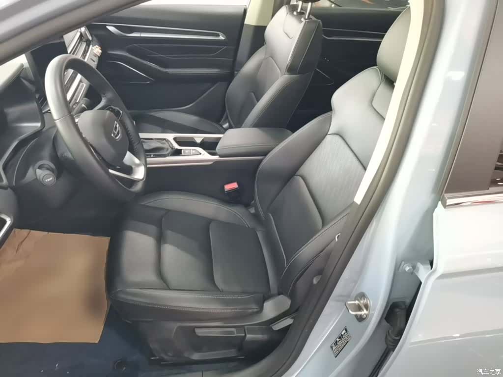 Geely Emgrand, 2023 15