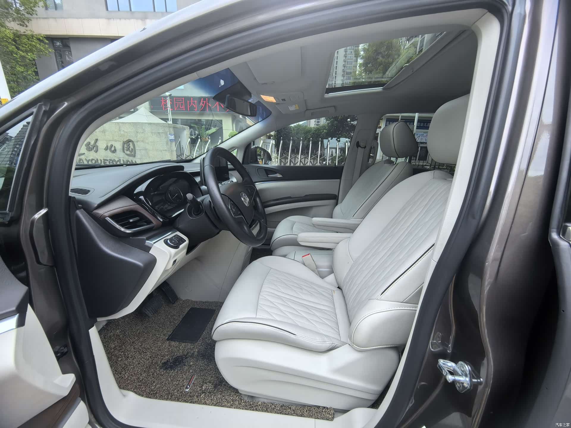 Buick GL8, 2023 7