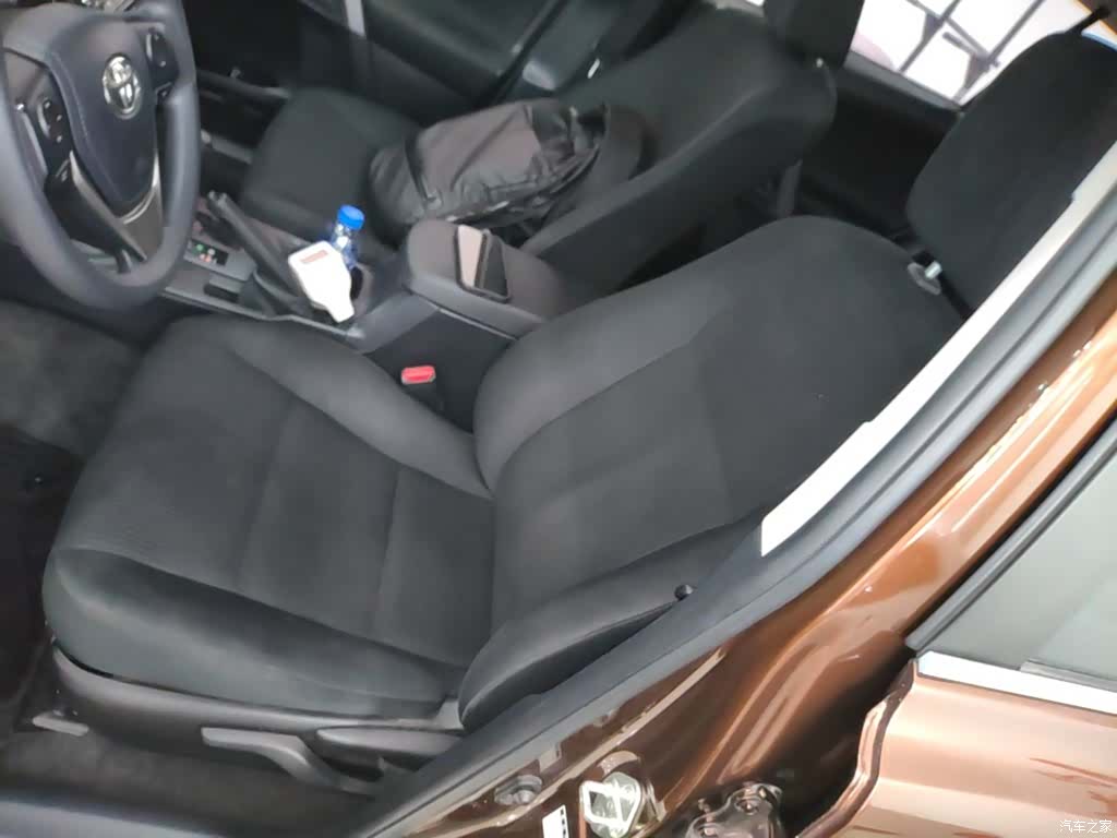 Toyota RAV4, 2017 15