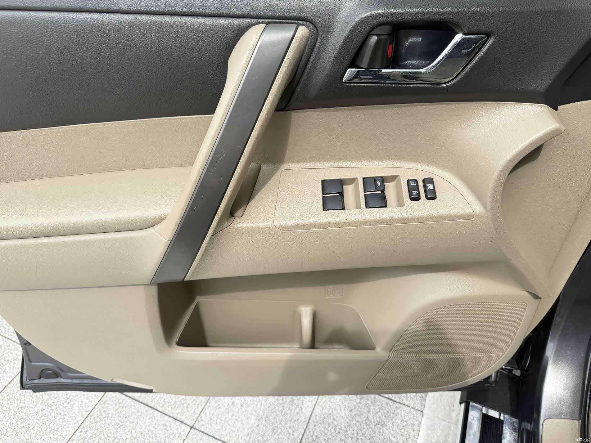 Toyota Highlander, 2010 11