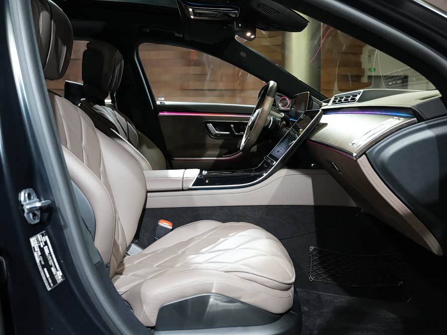 Mercedes-Benz Maybach S-Class 2023, фото 30