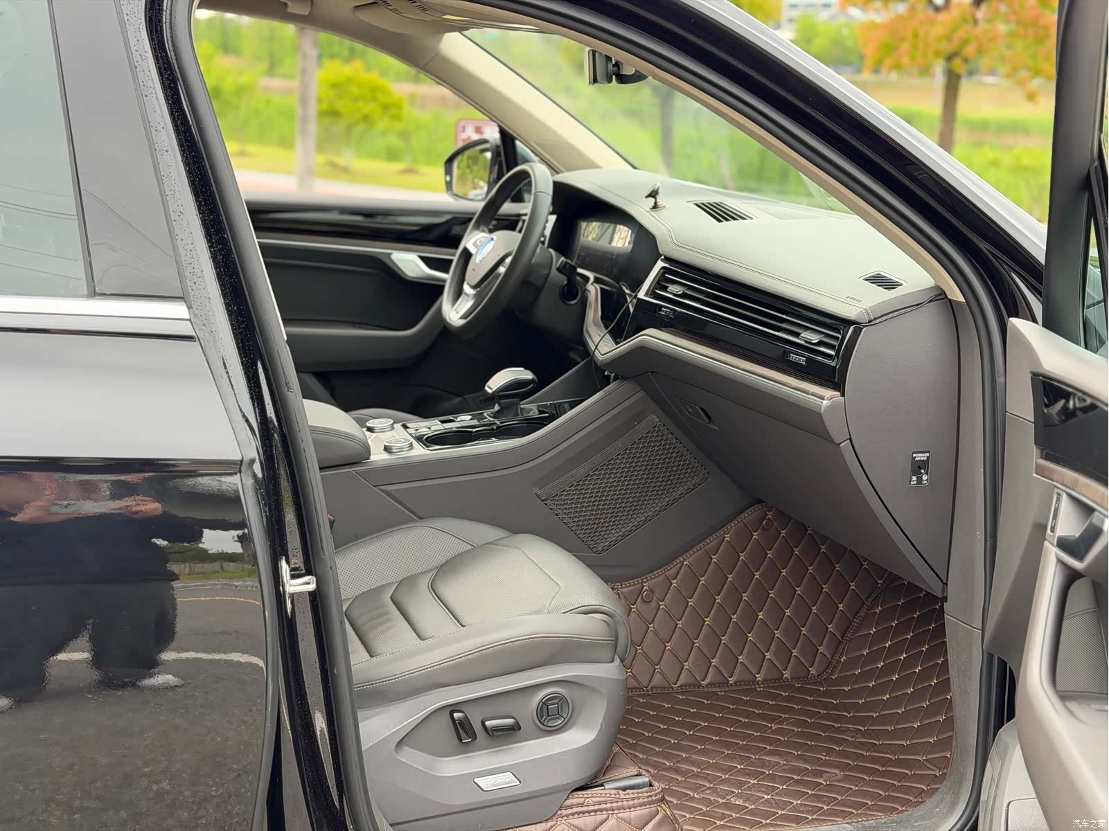 Volkswagen Touareg, 2019 11