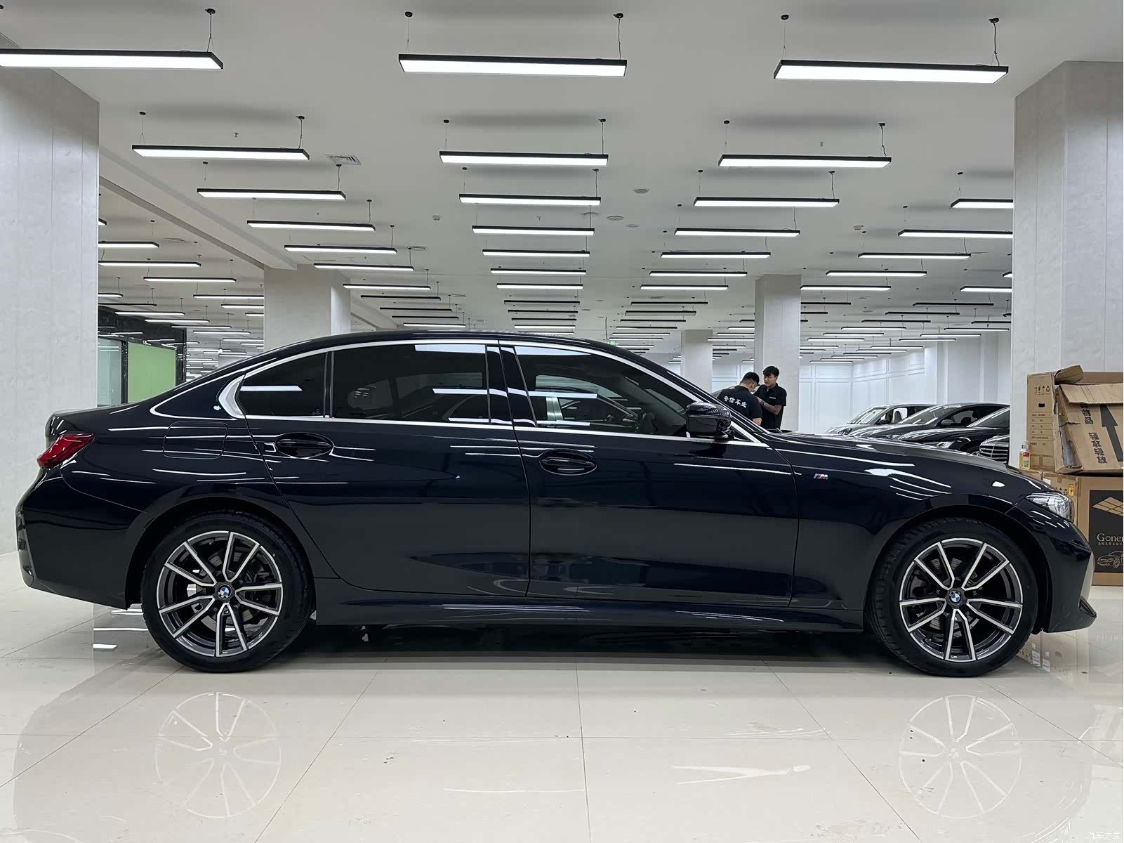 BMW 3 Series, 2023 все фото