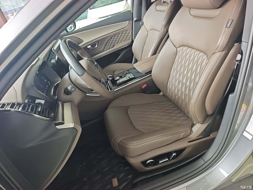 BYD Han, 2022 15