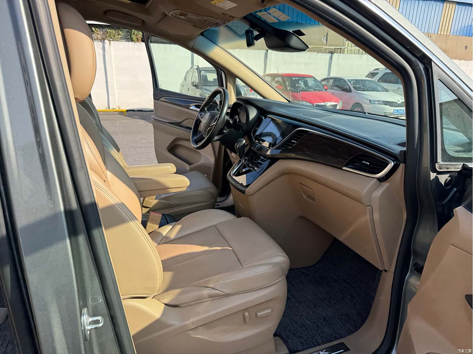 Buick GL8, 2019 18