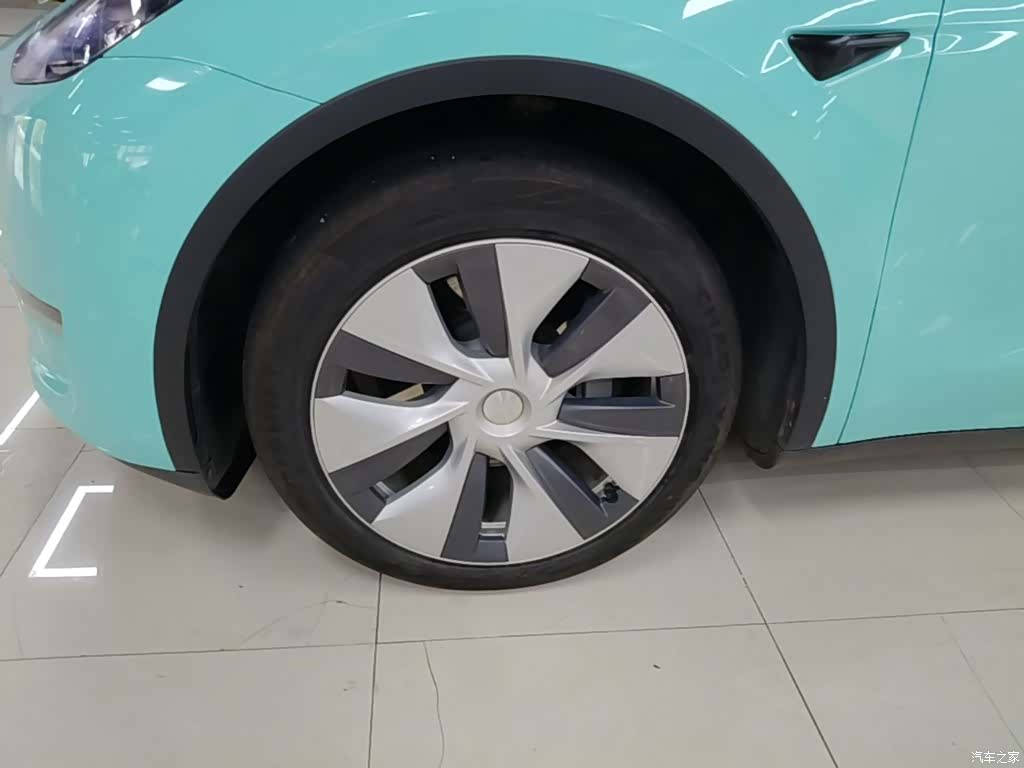 Tesla Model Y, 2022 23