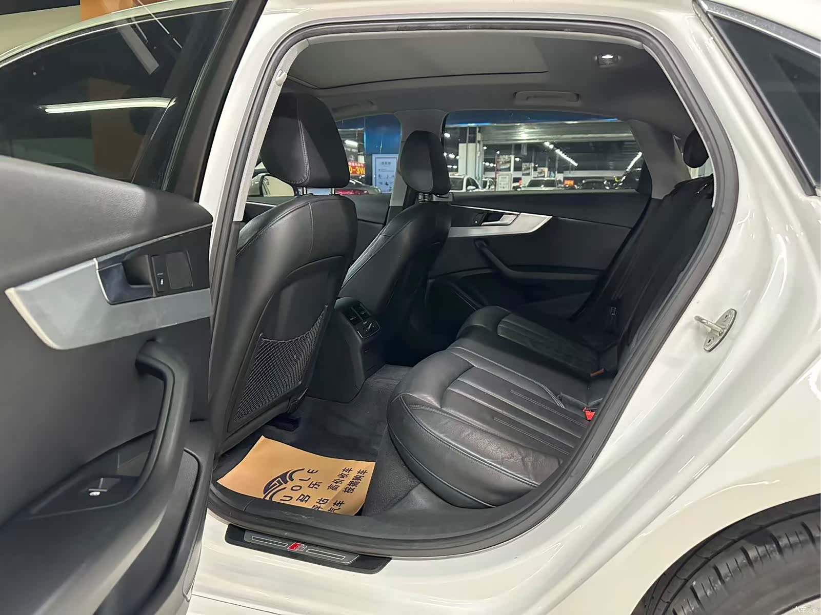 Audi A4L, 2019 6