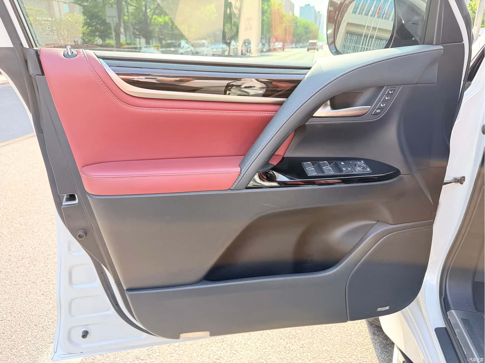 Lexus LX, 2019 10