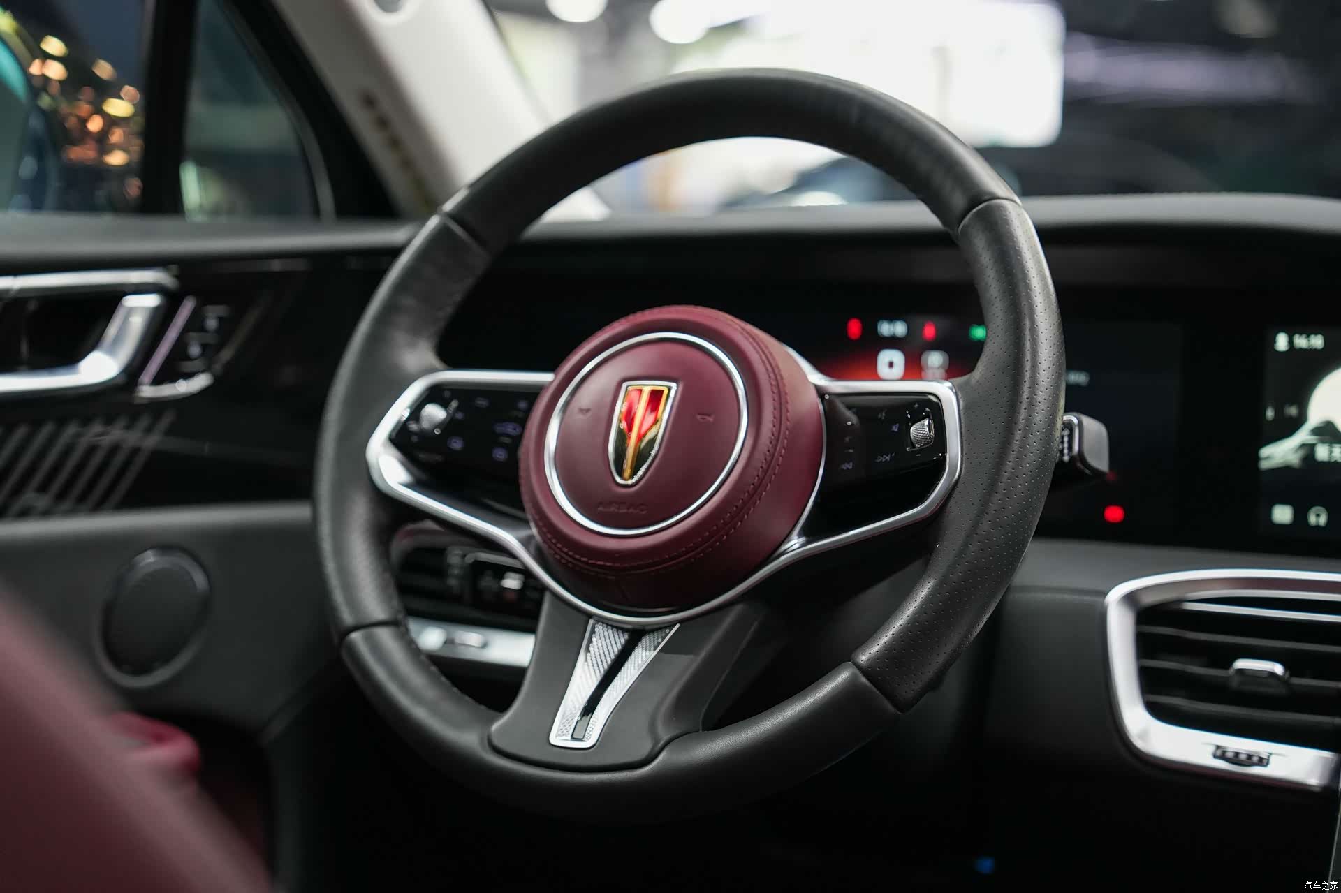 Hongqi E-HS9, 2022 23