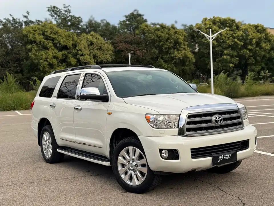 Toyota Sequoia