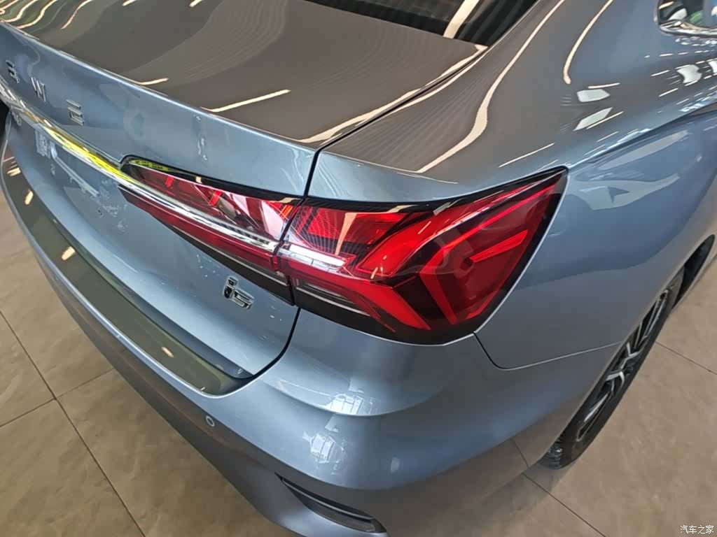 Roewe i5, 2021 8