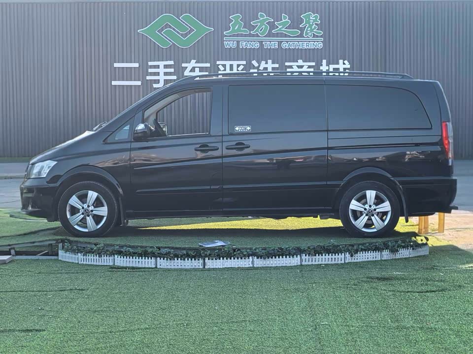Mercedes-Benz Viano