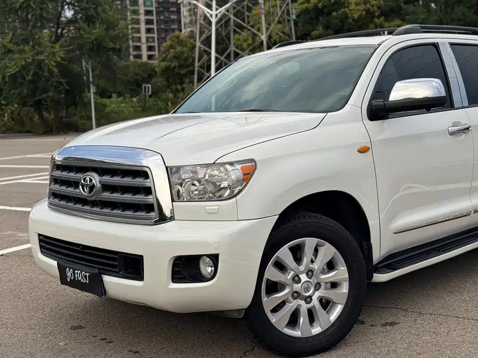 Toyota Sequoia