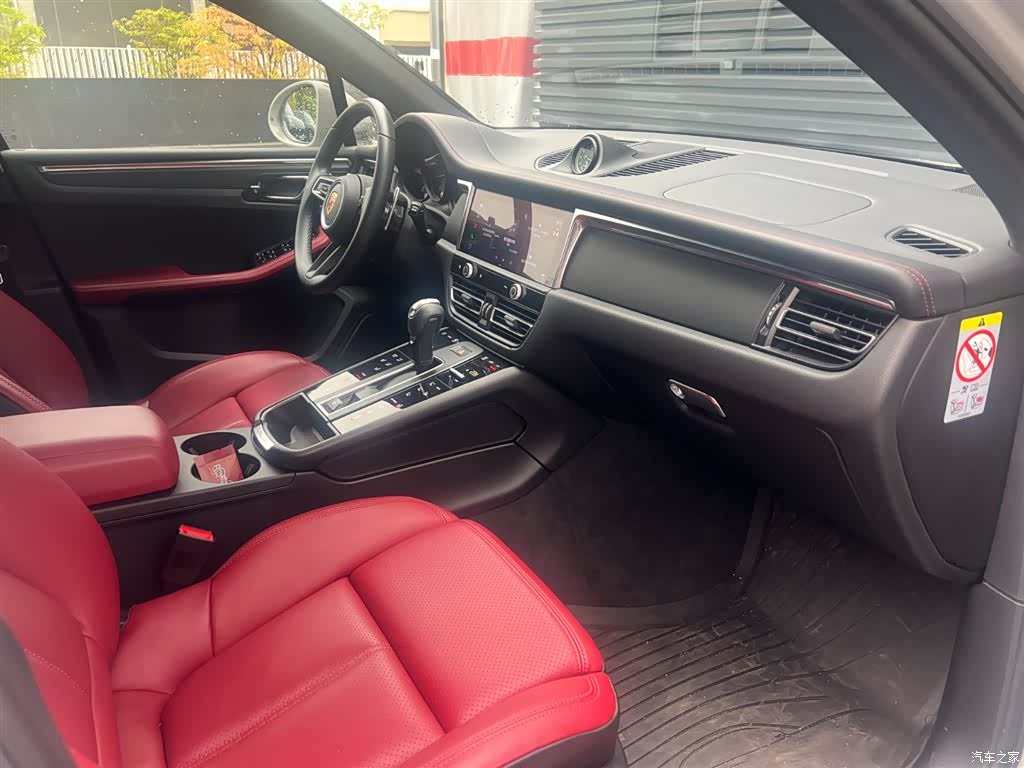 Porsche Macan, 2025 8