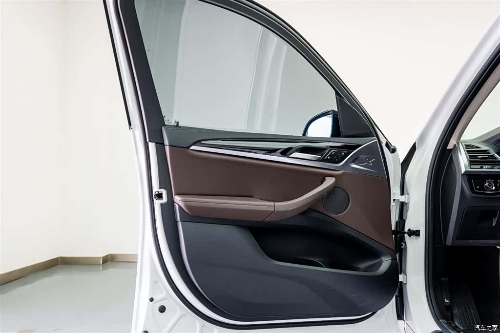 BMW X3, 2024 10