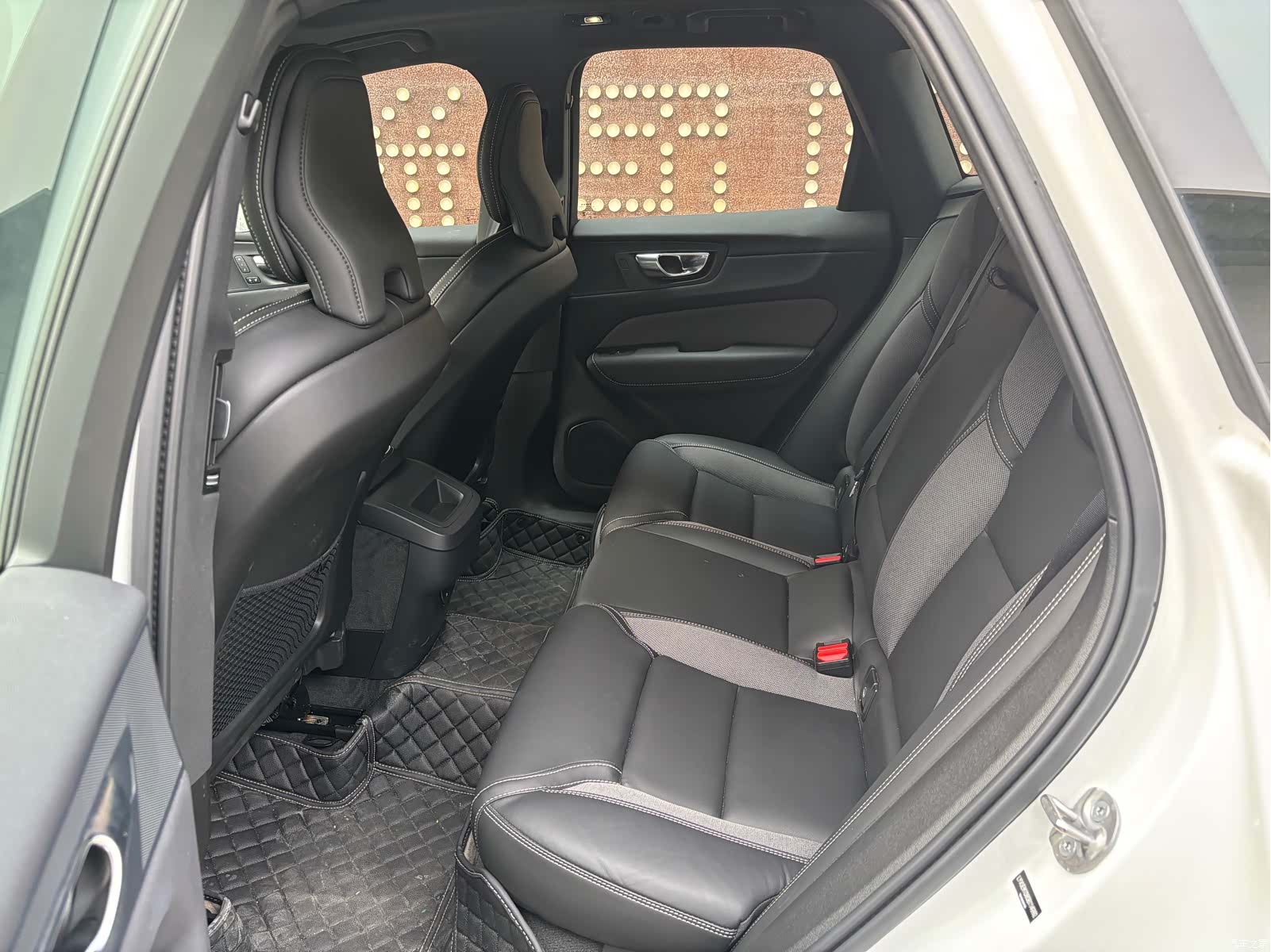 Volvo XC60, 2025 9