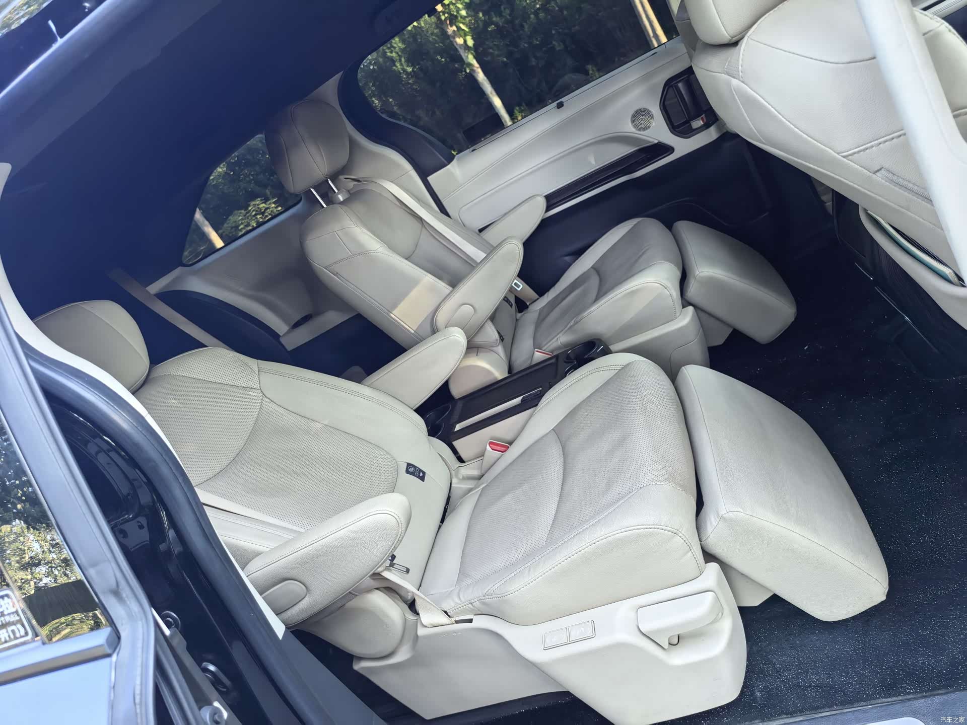 Toyota Sienna, 2022 8