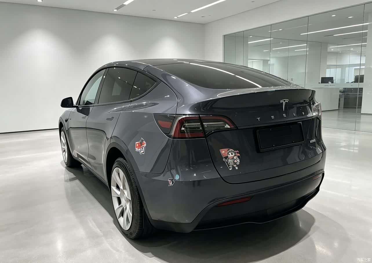 Tesla Model Y, 2022 6