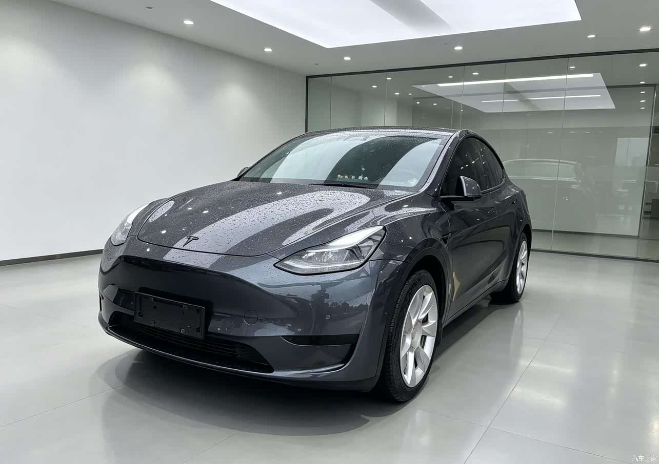 Tesla Model Y, 2022 1