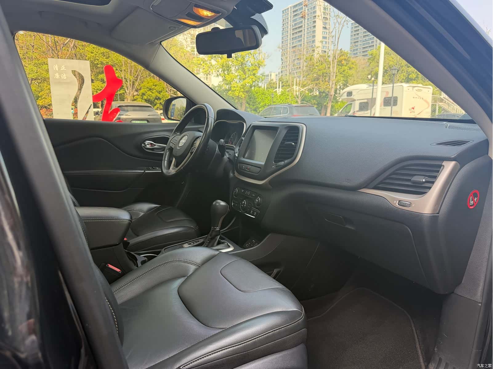 Jeep Cherokee, 2018 11